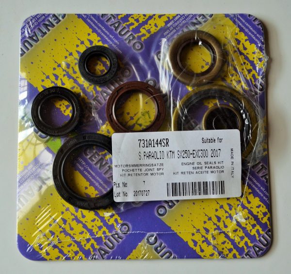 CENTAURO Oil seals set KTM SX EXC 250 300 17-, Husqvarna TC TE 250 300 17-